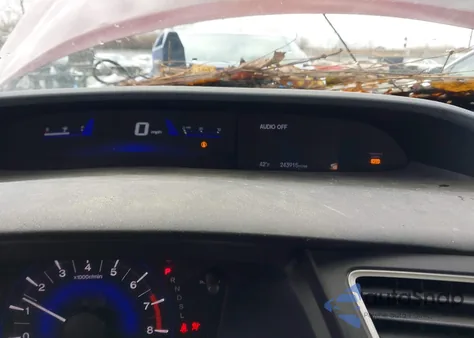 2015 Honda Civic Lx z USA, uszkodzony, nr VIN 19XFB2F50FE059777